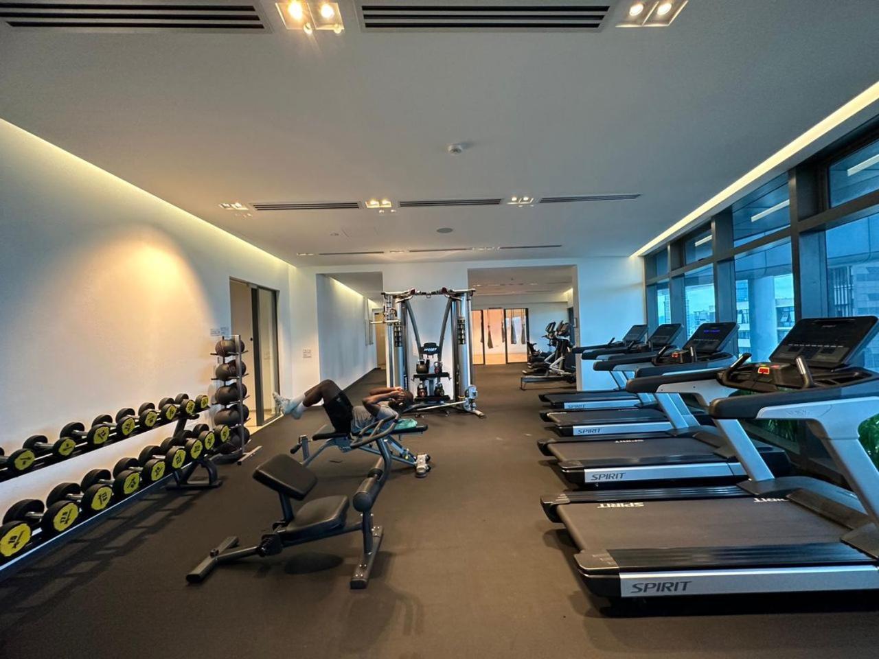 Eaton Residences Klcc By Perkasa Ikon Kuala Lumpur Exterior photo